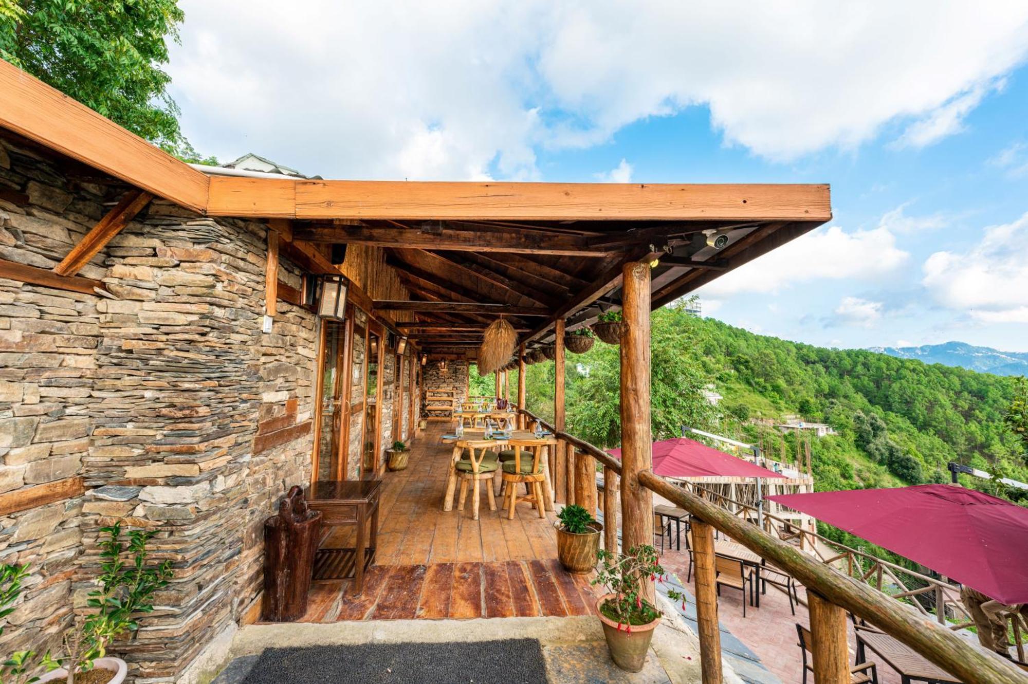 The Manor Luxury Apartments, Shimla Mashobra Esterno foto