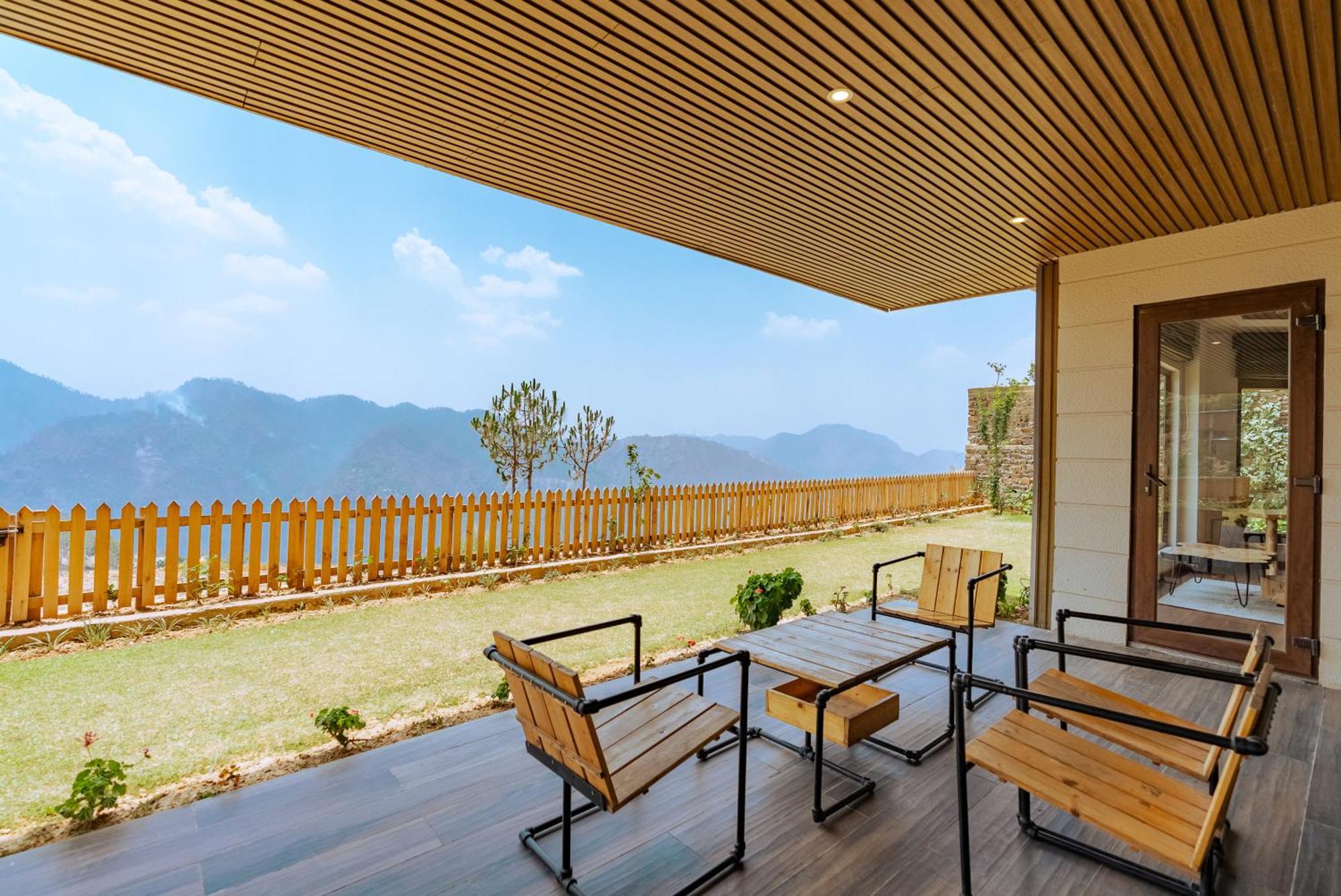 The Manor Luxury Apartments, Shimla Mashobra Esterno foto